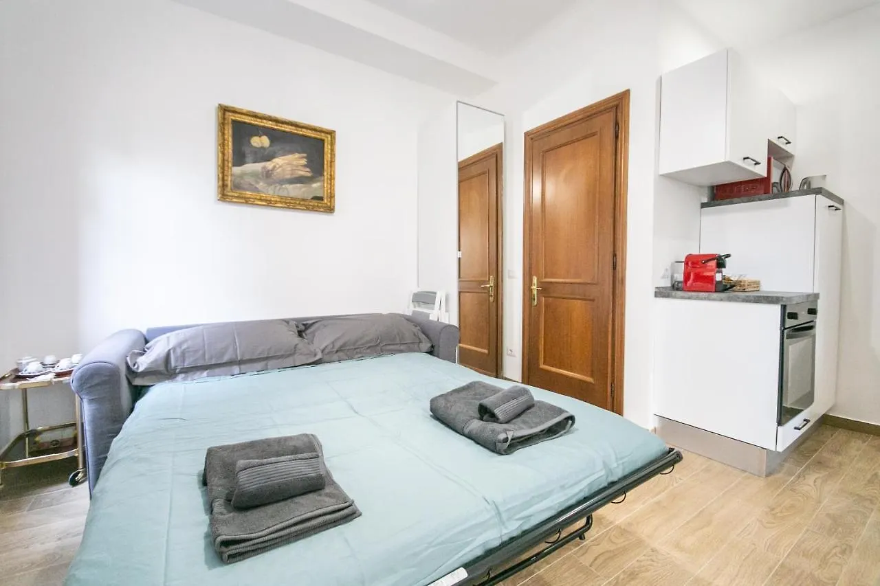 Ferienwohnung The Voice Of The Moon Rom 0*,
